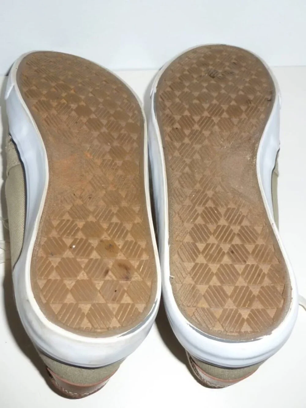 Unionbay Tan Canvas Sneakers / Shoes - Men SZ 11